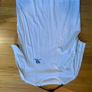 Vineyard Vines t-shirt